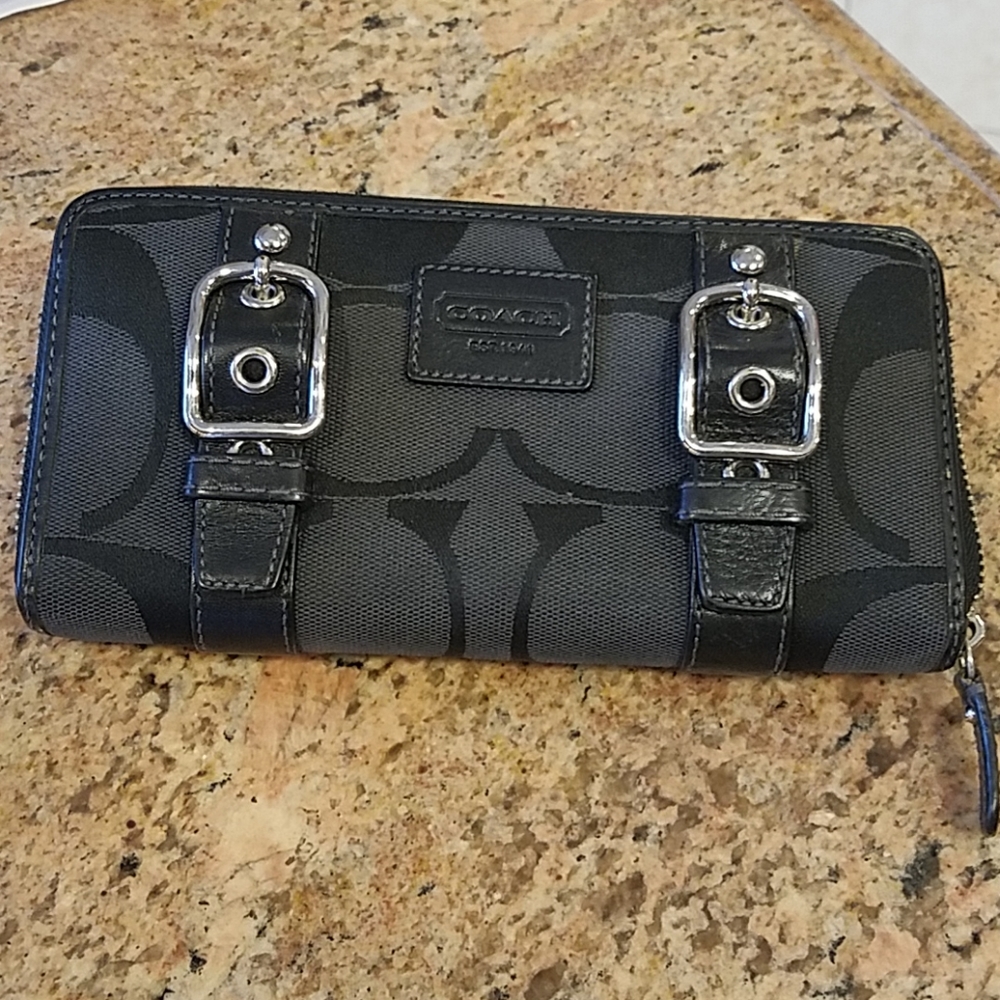 Coach wallet